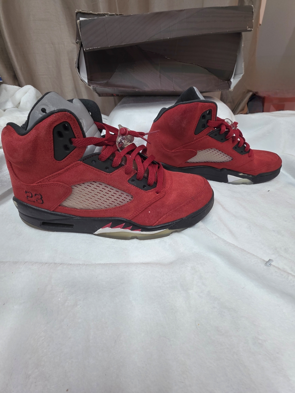 Men's Nike Air Jordan 5 Retro Raging Bull Red Suede Basketball Shoes - Picture 3 of 14